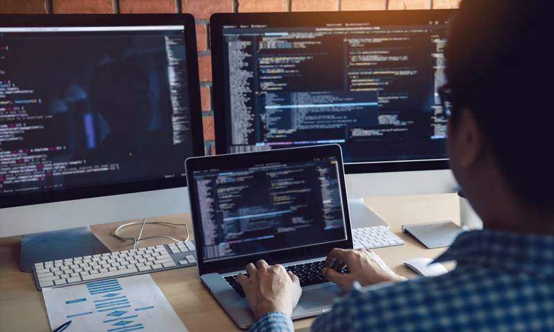 数据科学选型:R与Python如何赋能淅川县网站建设?